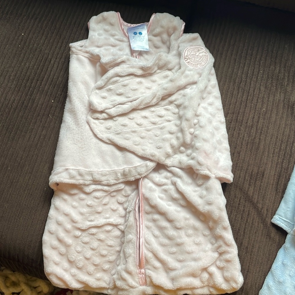 Cozy Pink Kids Hooded Blanket